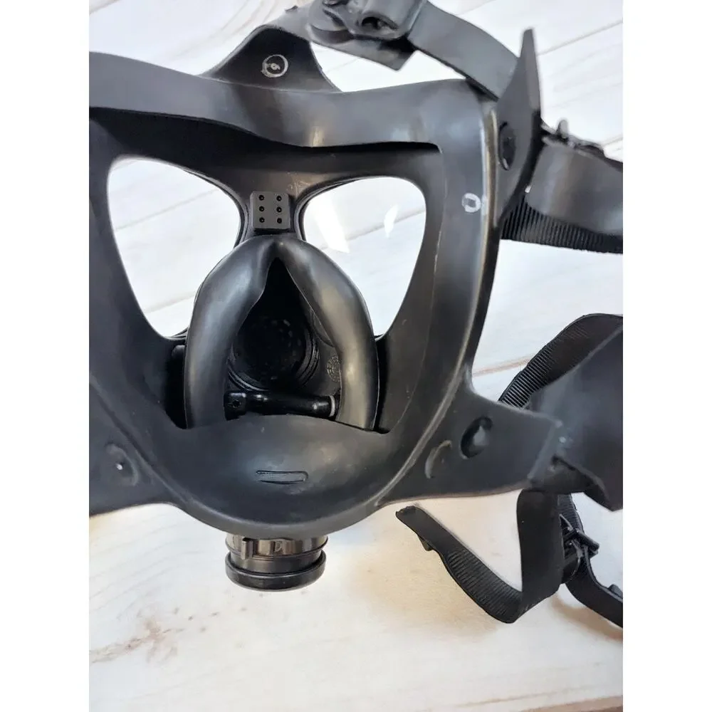 Israeli IDF Adult M-15 GAS Mask With Filter
